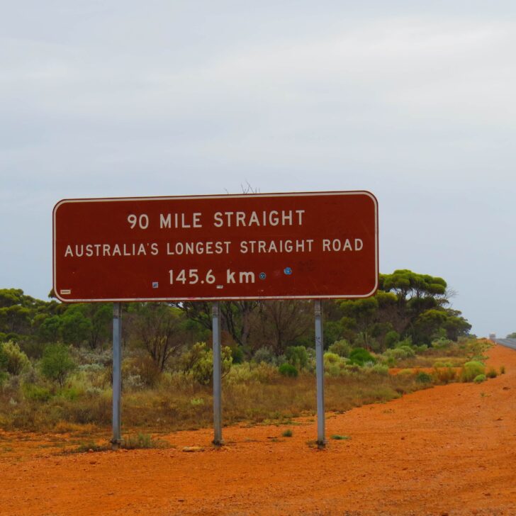 90 Mile straight road- driving from Perth to Melbourne