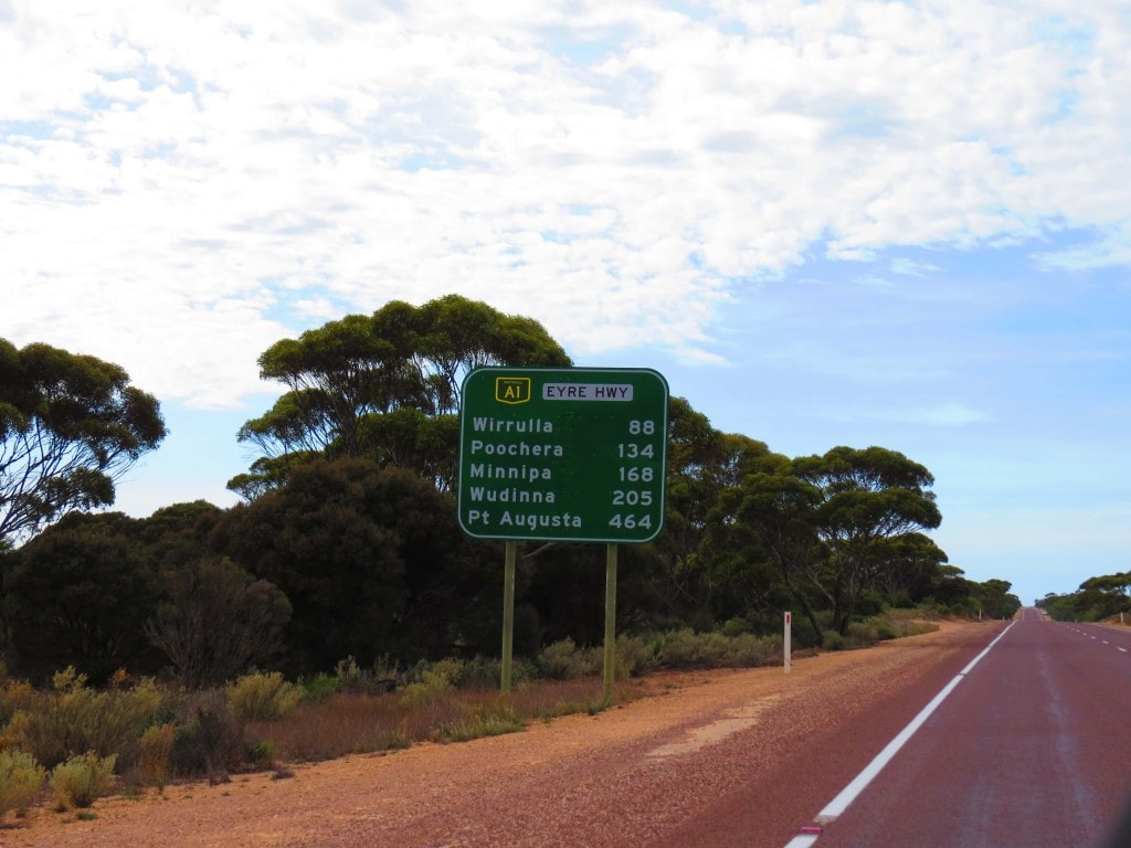 Eyre Highway Australia Road Trip - Things to see on Perth to Melbourne road trip.