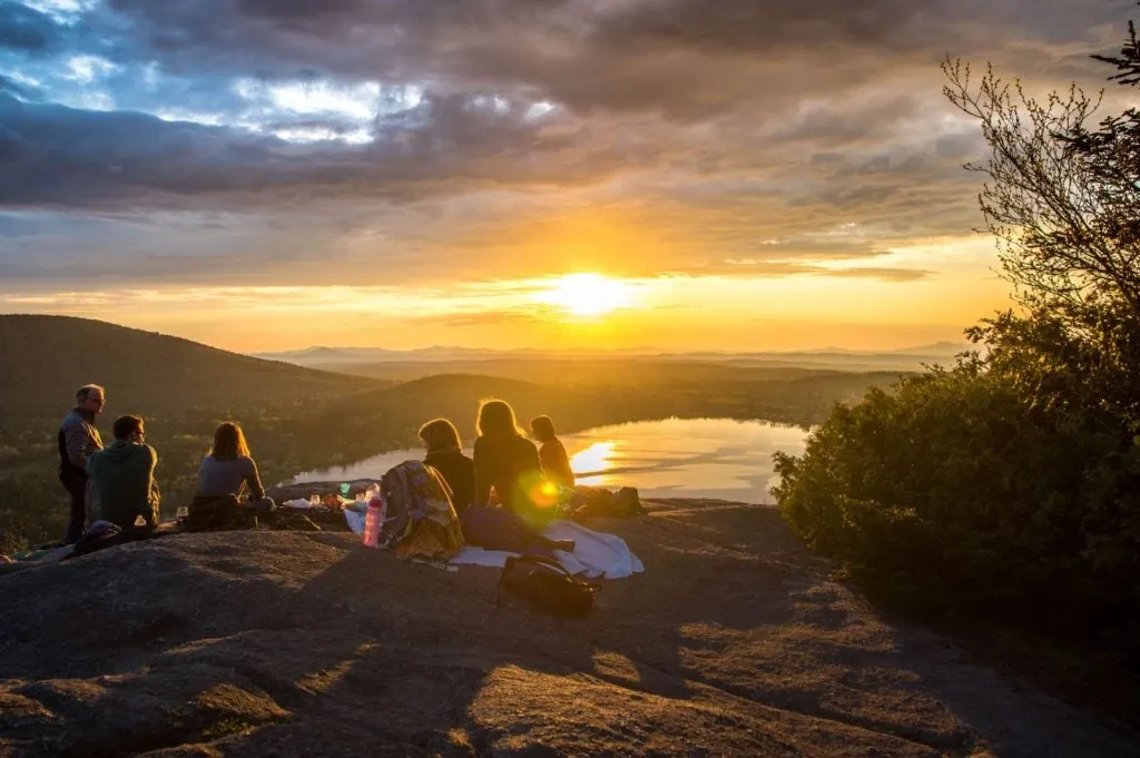 Making friends while solo travelling