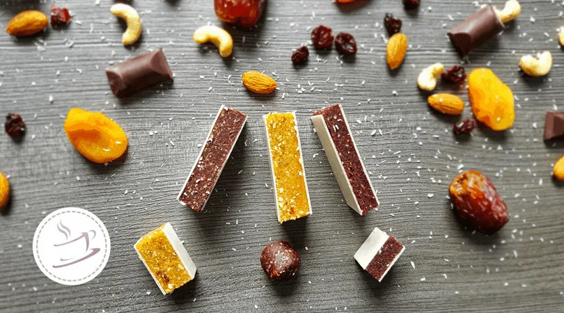 A perfect travel snack in these easy fruit bars