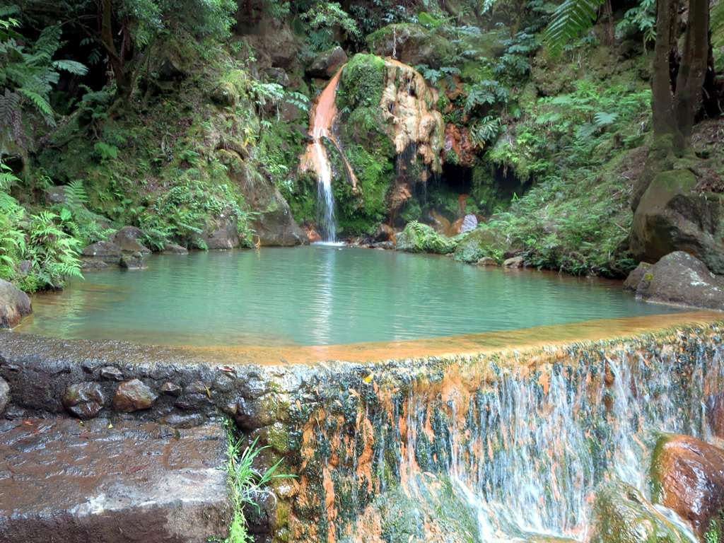 Caldeira Velha hot springs, São Miguel, Azores