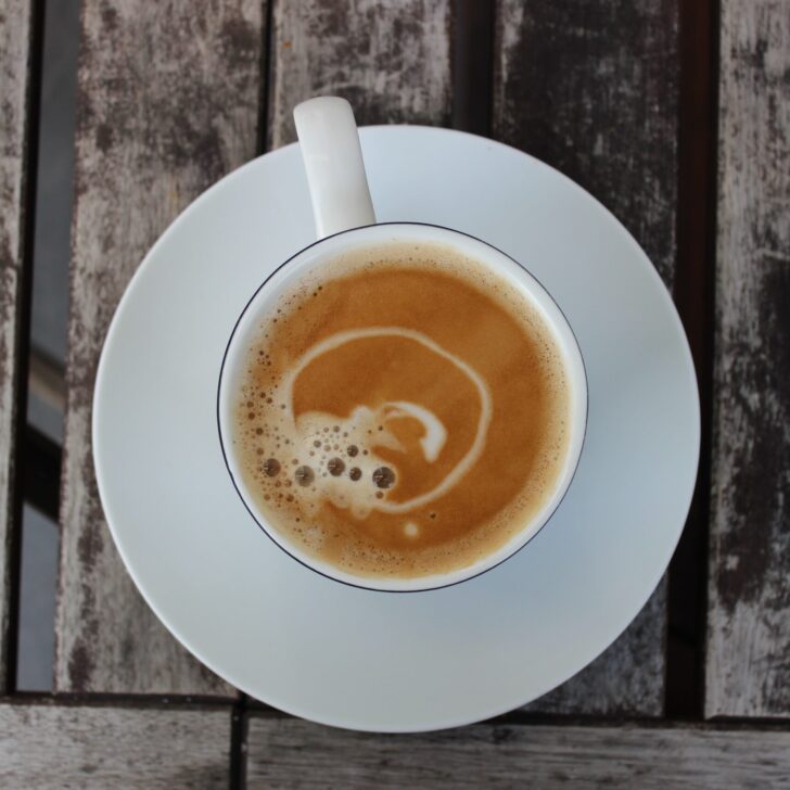 Portugal coffee culture  - how to order a coffee in Portugal
